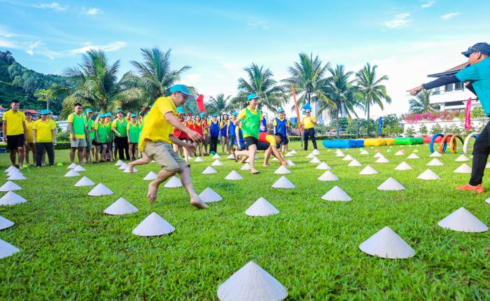 GAME MA TRẬN N&Oacute;N - TEAM BUILDING DOANH NGHIỆP - NINEPLUSGROUP TEAM BUILDER